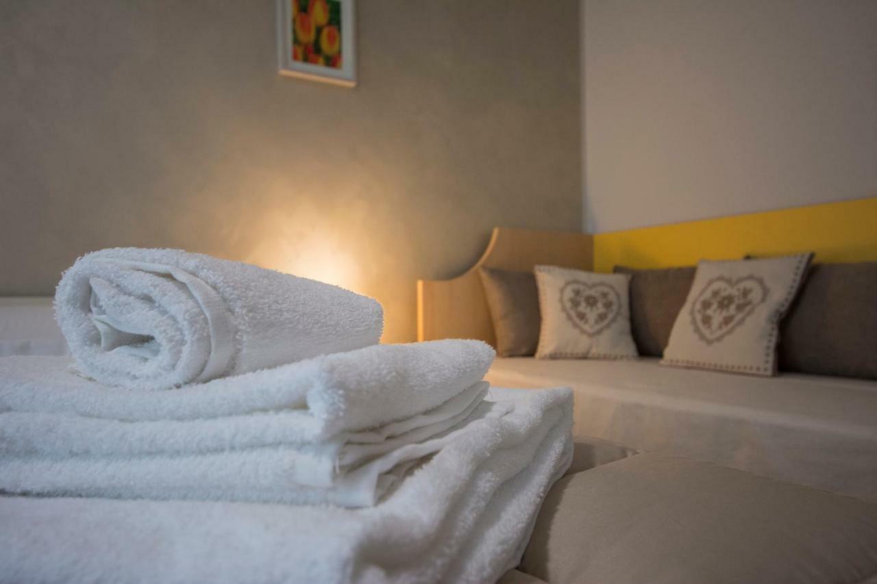 Bed & Breakfast Profumo D'Estate Agliana Exterior foto